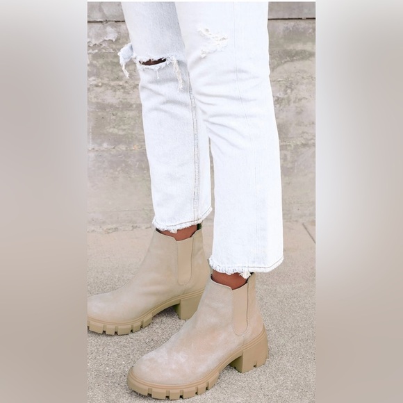 Steve Madden Howler boots in sand 7.5 - Picture 1 of 9